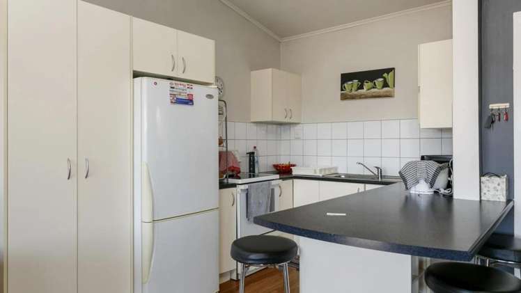 172A Spa Road 11210_4