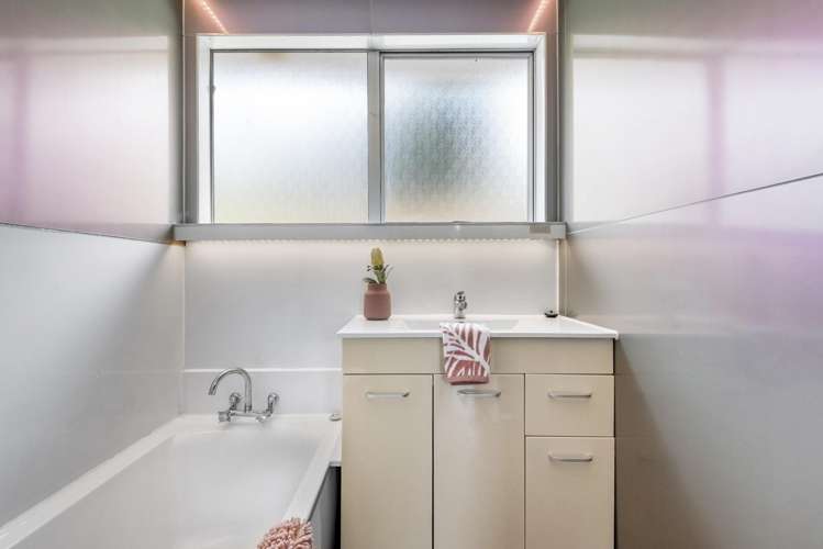 16 Jayne Place Torbay_17