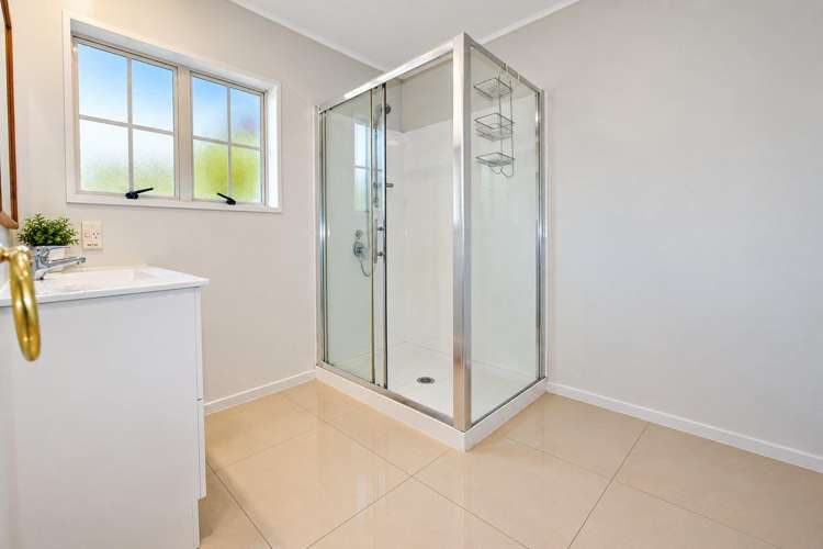 1 Princess Maria Place Massey_5