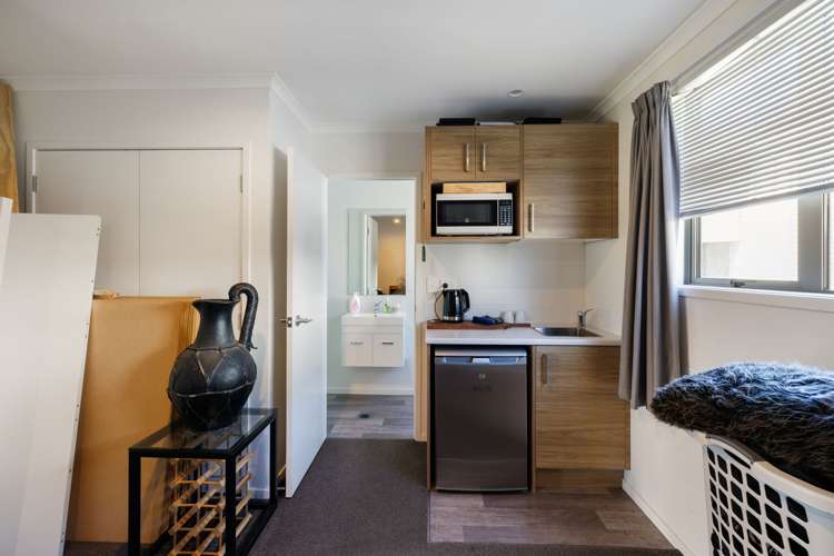 2/30 Beatty Street Melville_8