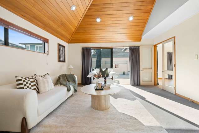 2/6 Eastern Beach Road Eastern Beach_2