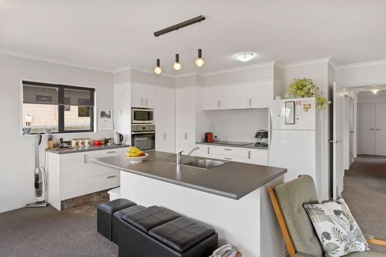 8 Macandrew Street Owaka_10