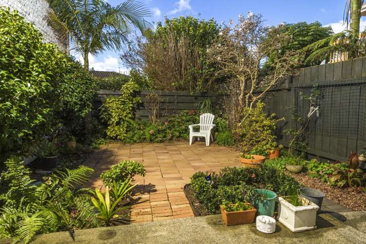 2/5 Waterloo Road Milford_5