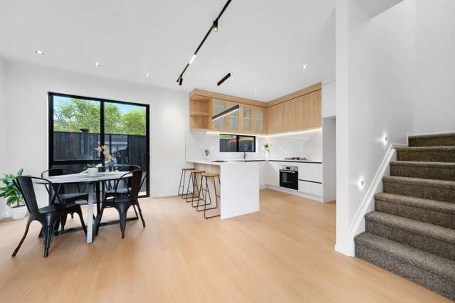 Brand New & Affordable Freehold|Pakuranga Heights