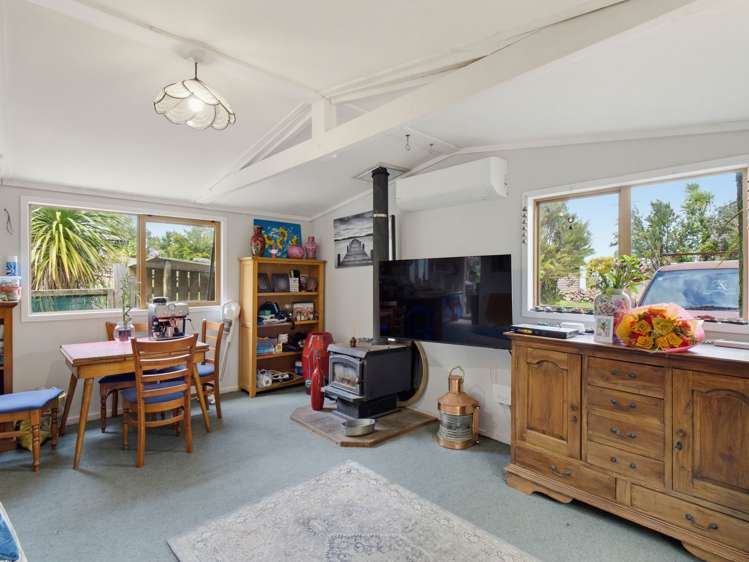 11 Moana Road Tinopai_10