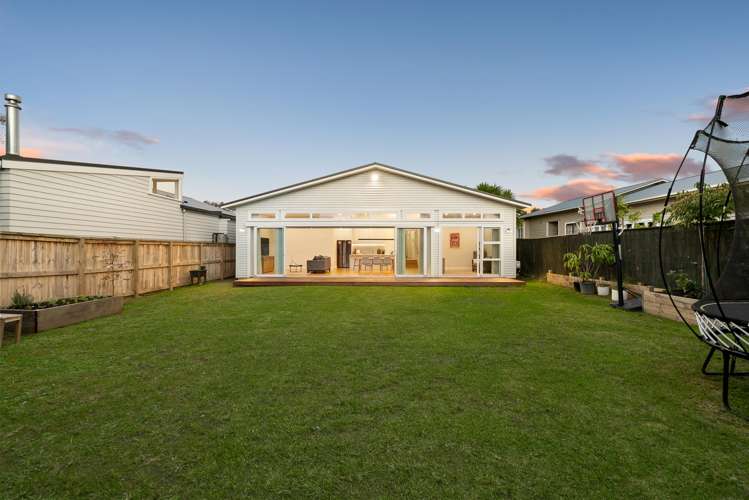 7 Huntingtree Avenue Sandringham_33