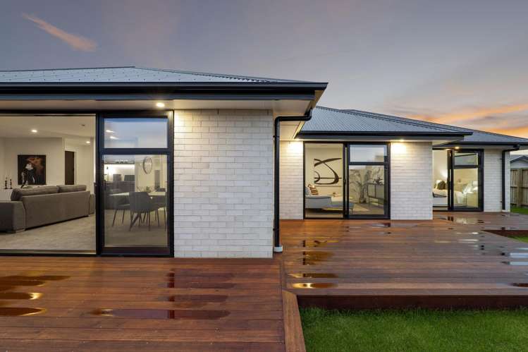60 Halpin Drive Lincoln_11