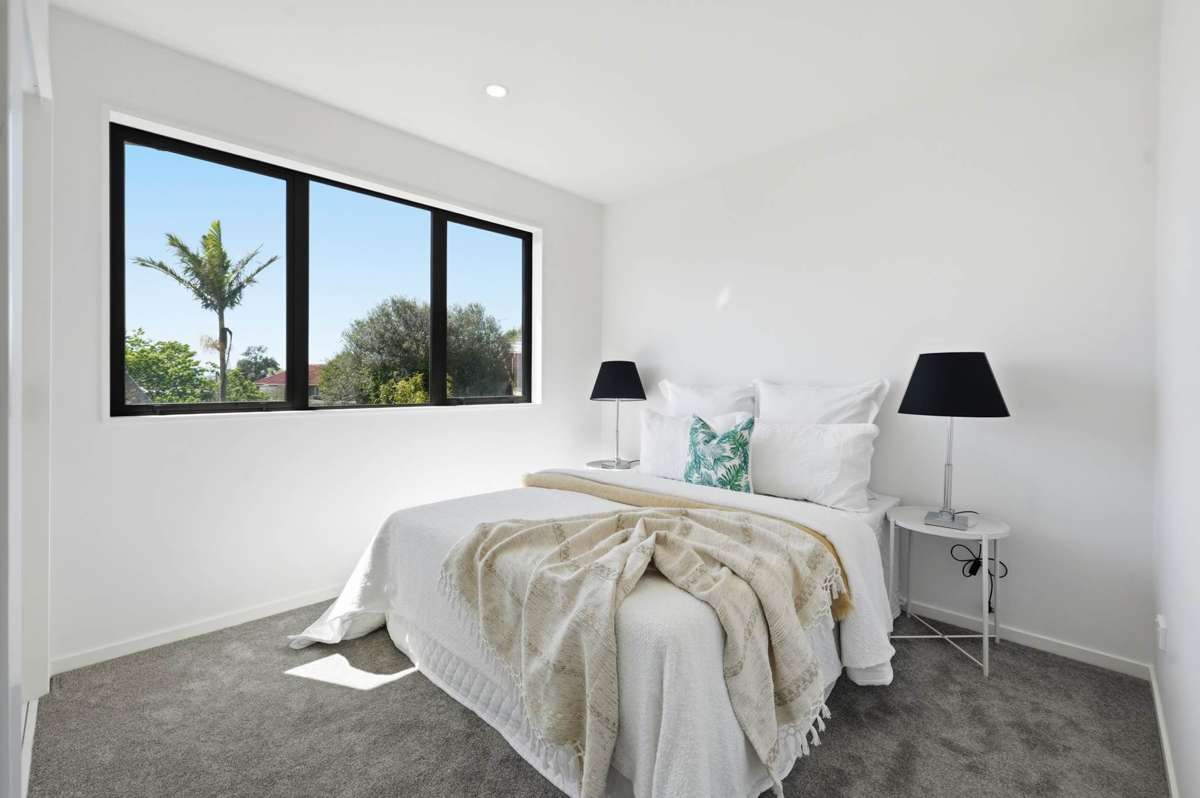 14 C & D Eastglen Road_5