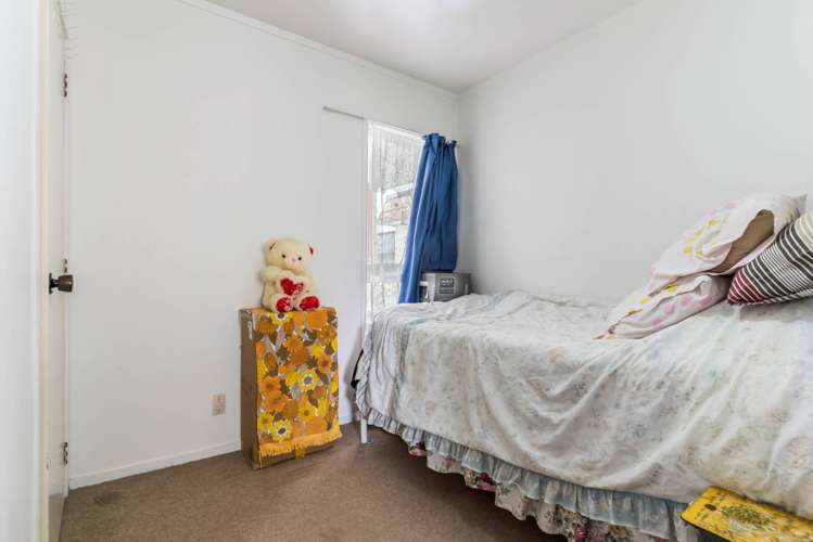 1/12 Diorella Drive Clover Park_9