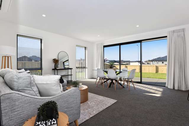 2 Orwell Way Elgin_4