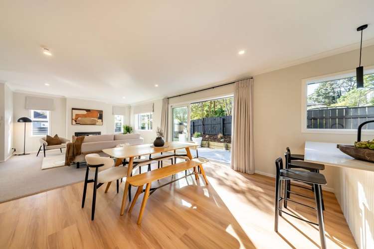 70a Heretaunga Square Silverstream_23