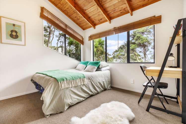 31 Scenic Drive Titirangi_12