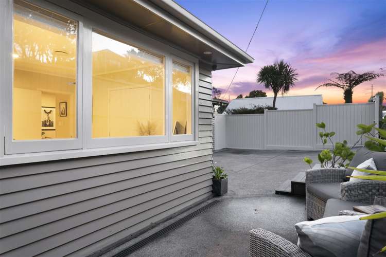 6 Park Hill Road Birkenhead_25