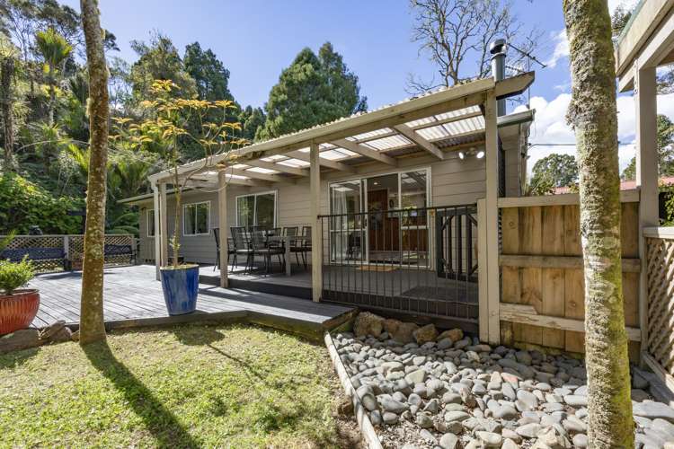 8 Ngaio Road Titirangi_12