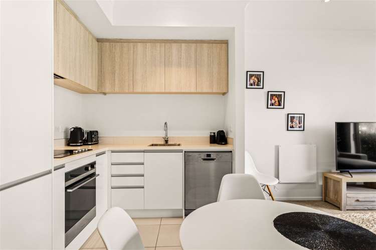 96 Squadron Drive Hobsonville_8