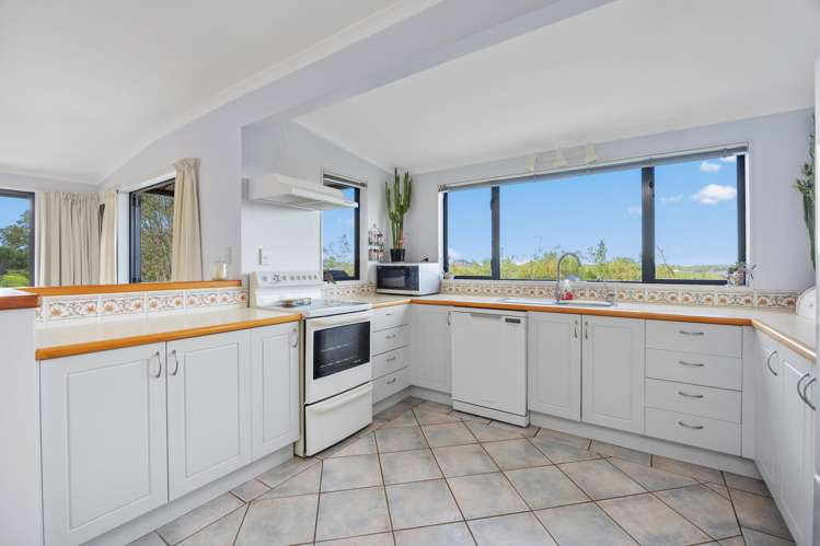 10 Clayden Road_5