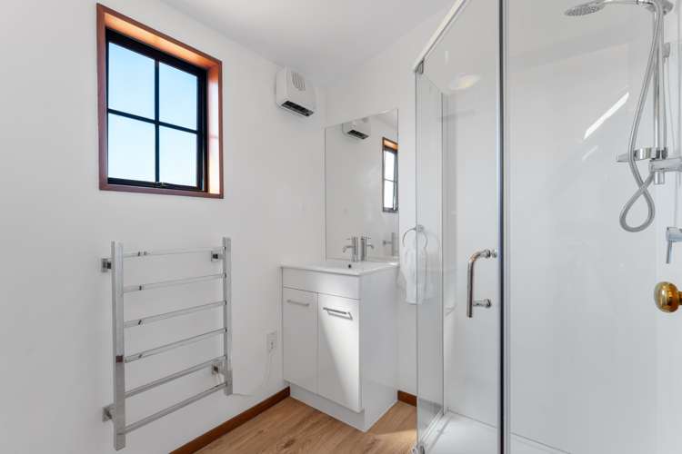 44 Seadown Crescent Amberley_13