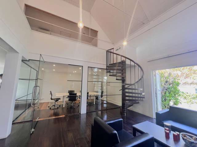IMPRESSIVE AND SPACIOUS OFFICE WITH CHARACTER