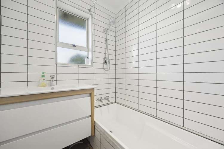 151 Hillhead Road Corstorphine_11