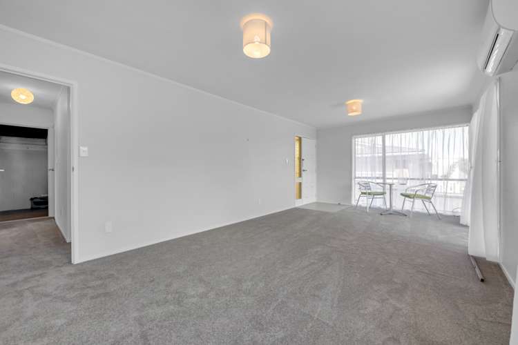 1/16 Archmillen Avenue Pakuranga Heights_13