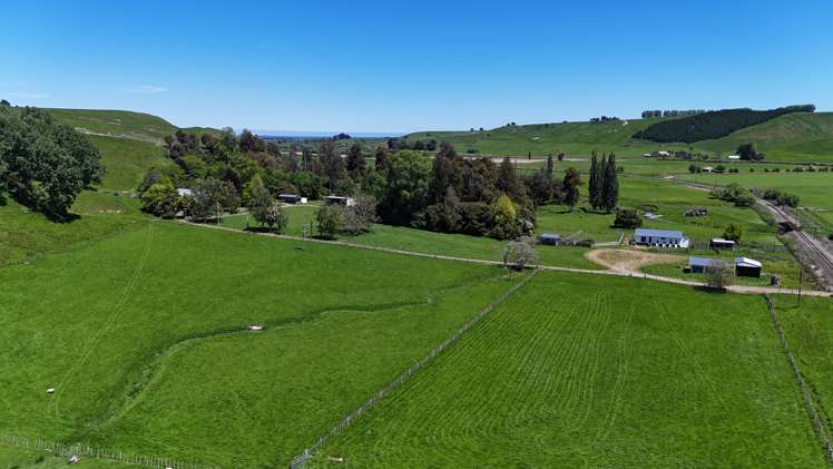 38 Silverhope Road Hunterville_16