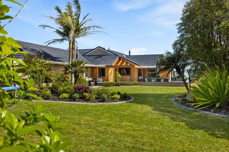 175 Oaia Road Muriwai Beach_2