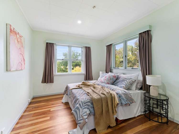 42 West Lynn Road Titirangi_16