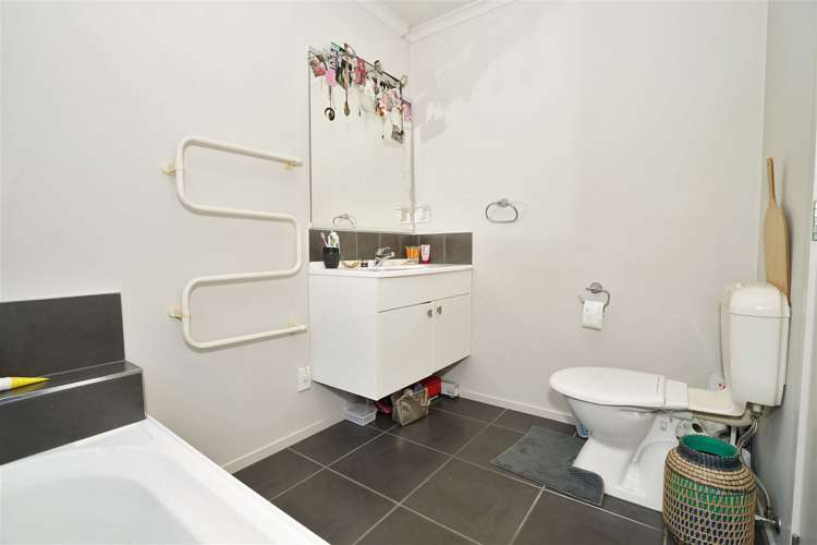 3 Mosslea Court Rototuna North_11