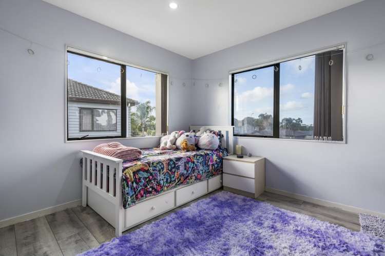 13 Riverglade Parkway Te Atatu South_12