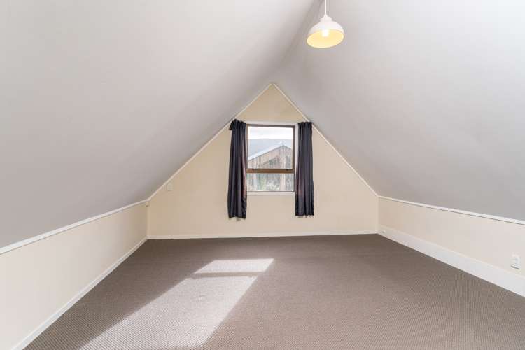 17 Dunedin-Waitati Road Dalmore_18