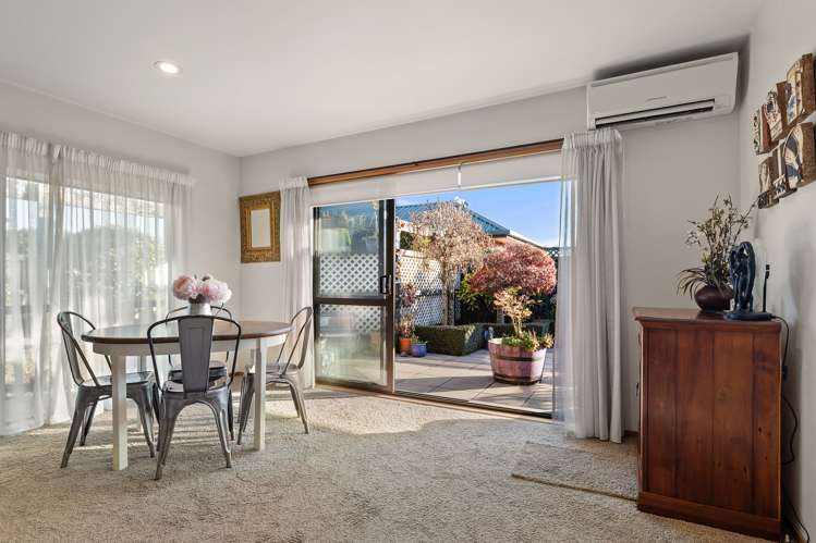 2/2 Fountainhead Lane Hillmorton_10