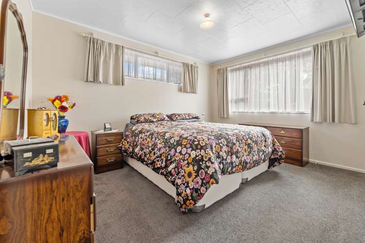 214 West Parkdale Street Tokoroa_11