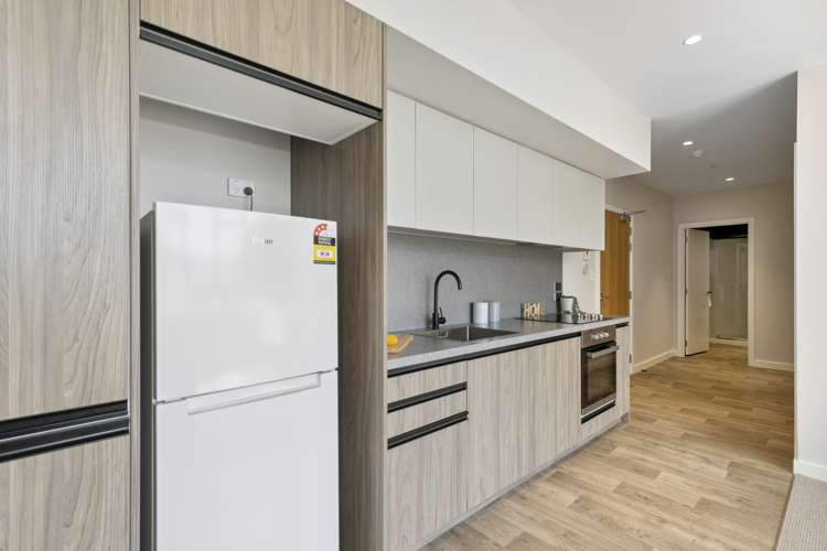 105/14 Laings Road Lower Hutt_2