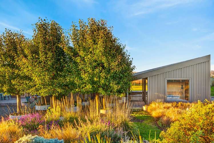 15 Tirohanga Road_1