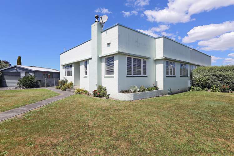 406 Willowpark Road South Akina_0