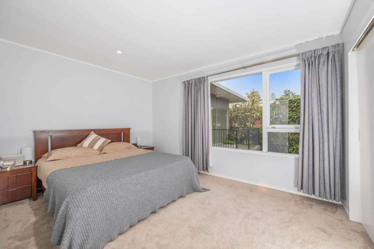 2/4 Rangitoto Terrace Milford_15