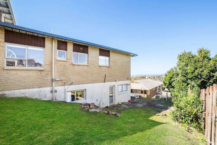 2/1a Girrahween Drive Totara Vale_15