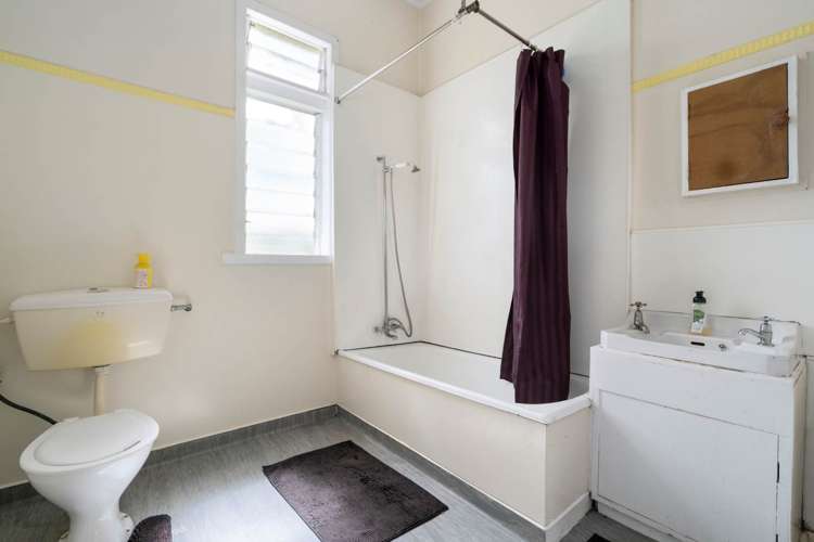 110 Edmonton Road Henderson_9