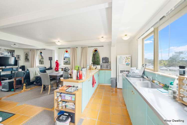 21 Roland Road Greenhithe_15