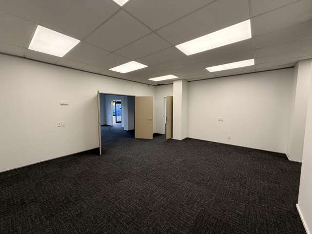 4 Market Grove Hutt Central_3