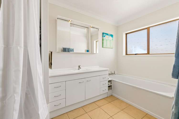 11 Hastie Avenue Mangere Bridge_12