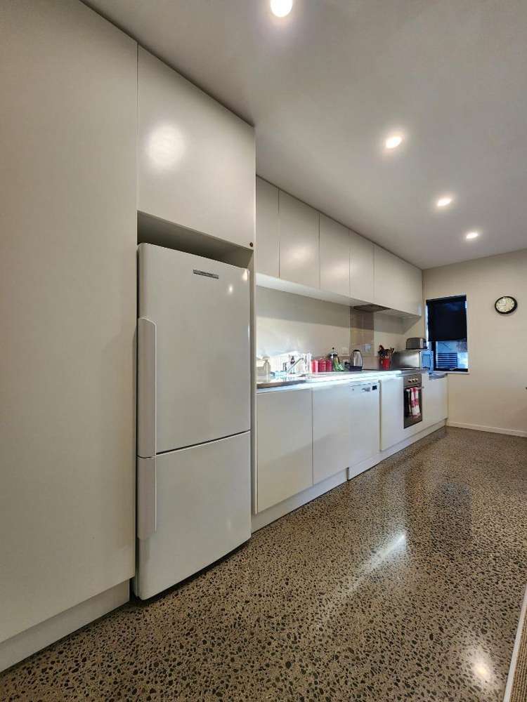 2/1152a South Road Oakura_4