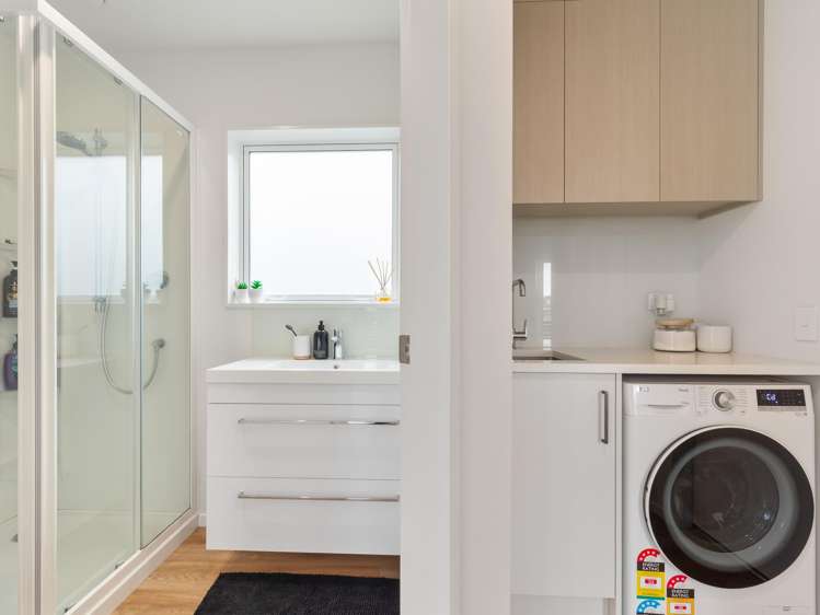 75b Queen Street West Levin_9