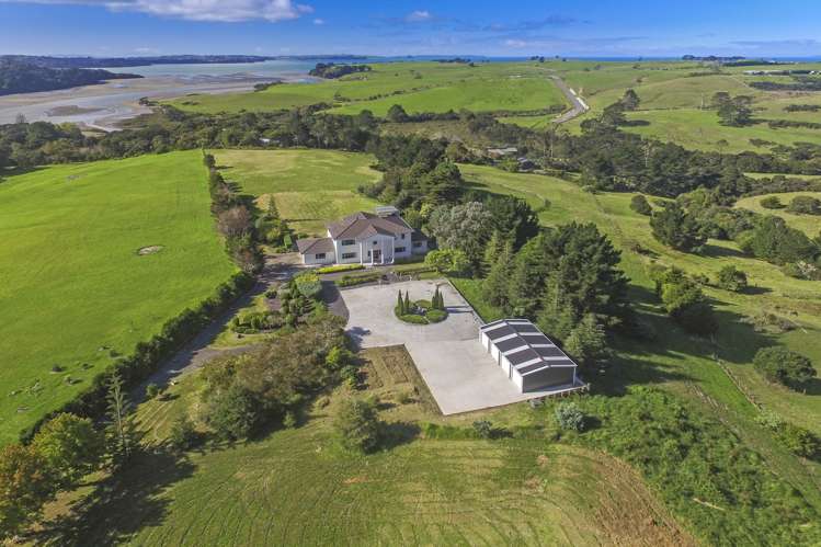 64 Okura River Road Okura_4