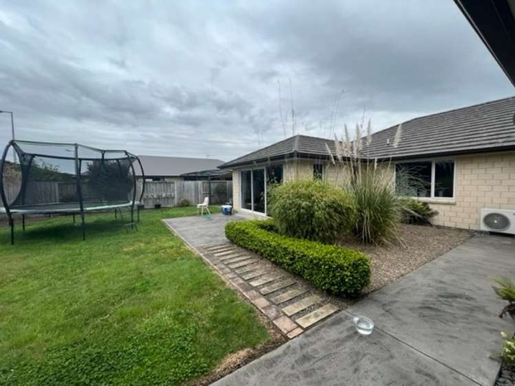 33 Lilac Close 11373_4