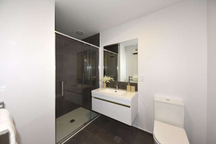 2/111 Edgeware Road Saint Albans_18