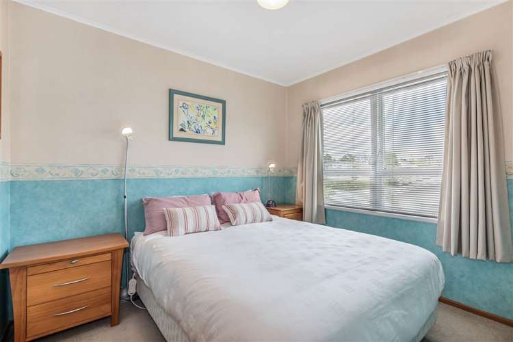 22 Segedin Place Glenfield_12