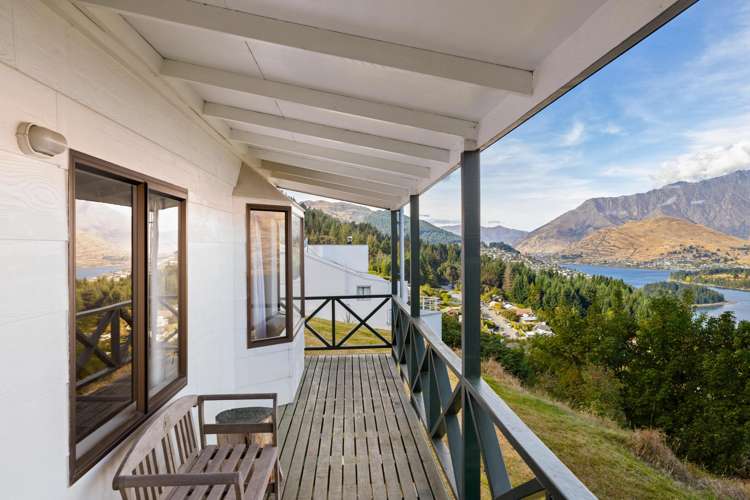 1 Von Place Fernhill/Sunshine Bay_14