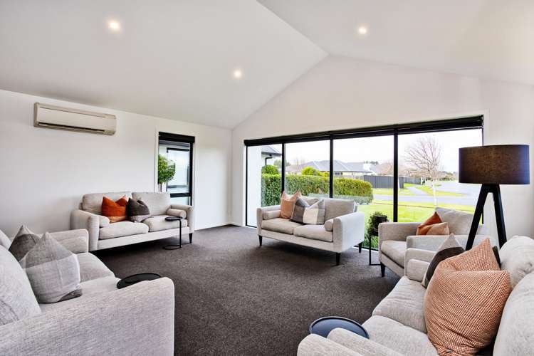 1 Lumsden Drive Waikiwi_15