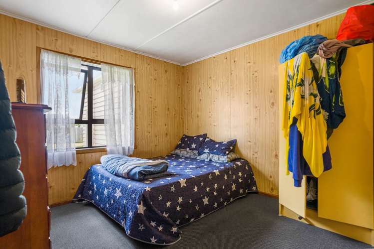 5 Nola Crescent Otara_11